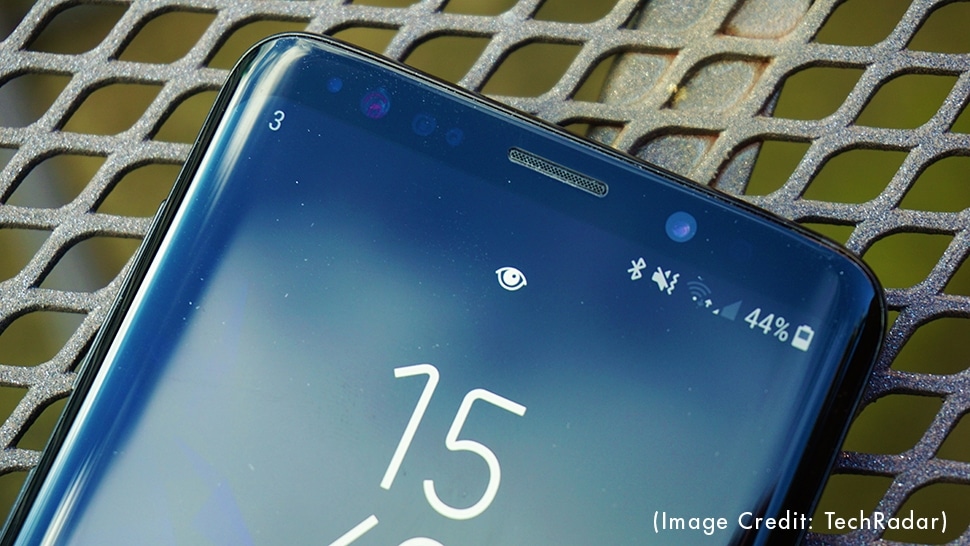 Leaked Samsung Galaxy S10E photo has it looking ready to rival the iPhone XR